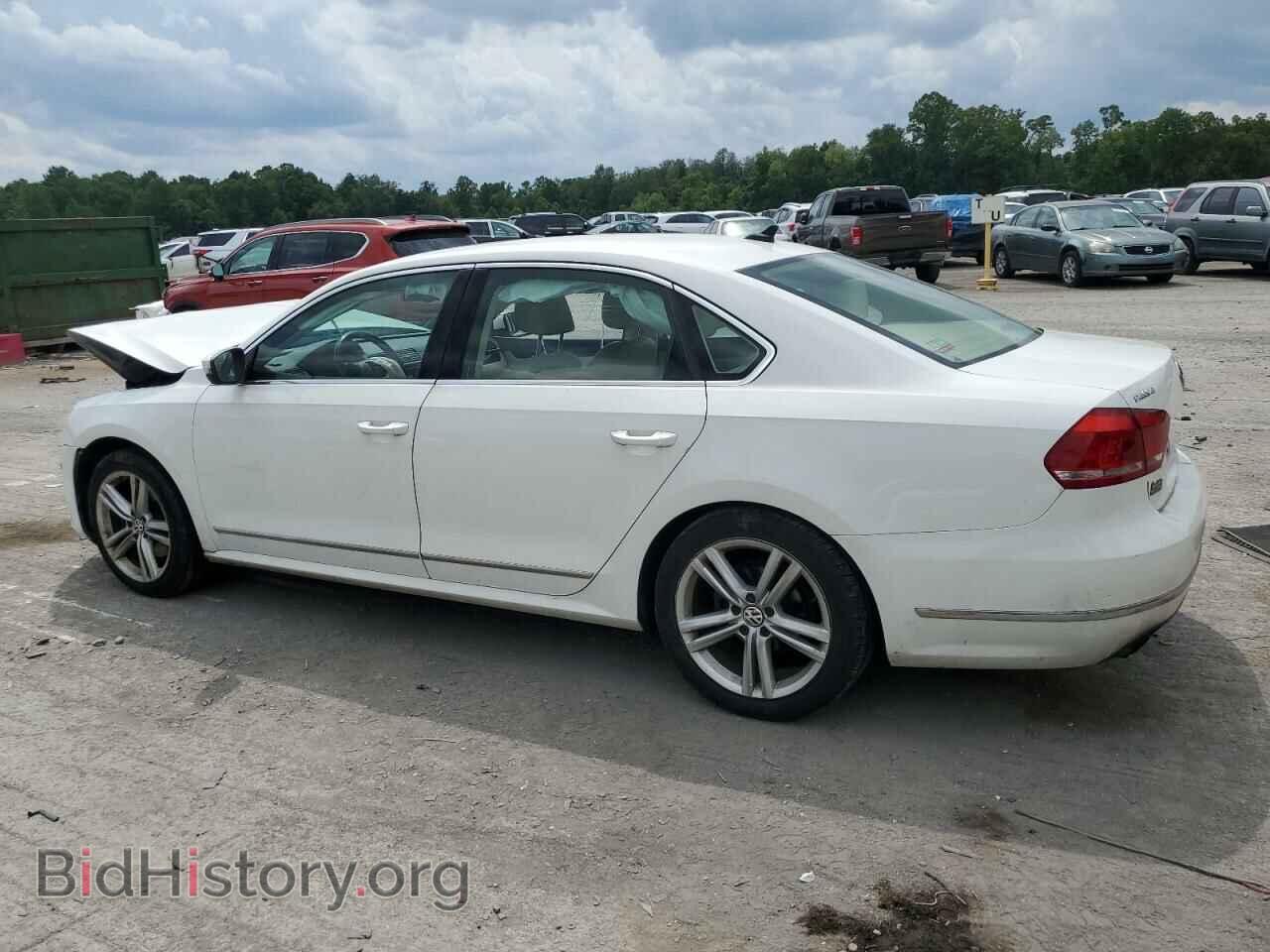 2014 VOLKSWAGEN PASSAT - VIN: 1VWCT7A38EC008890 - Фото 2