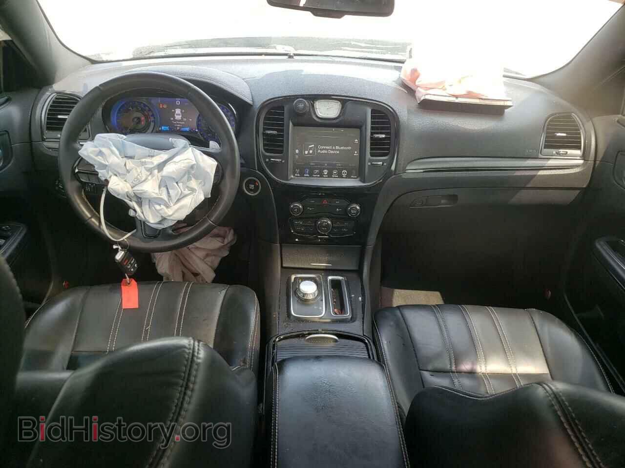 2016 CHRYSLER 300 - VIN: 2C3CCABT5GH334441 - Фото 8