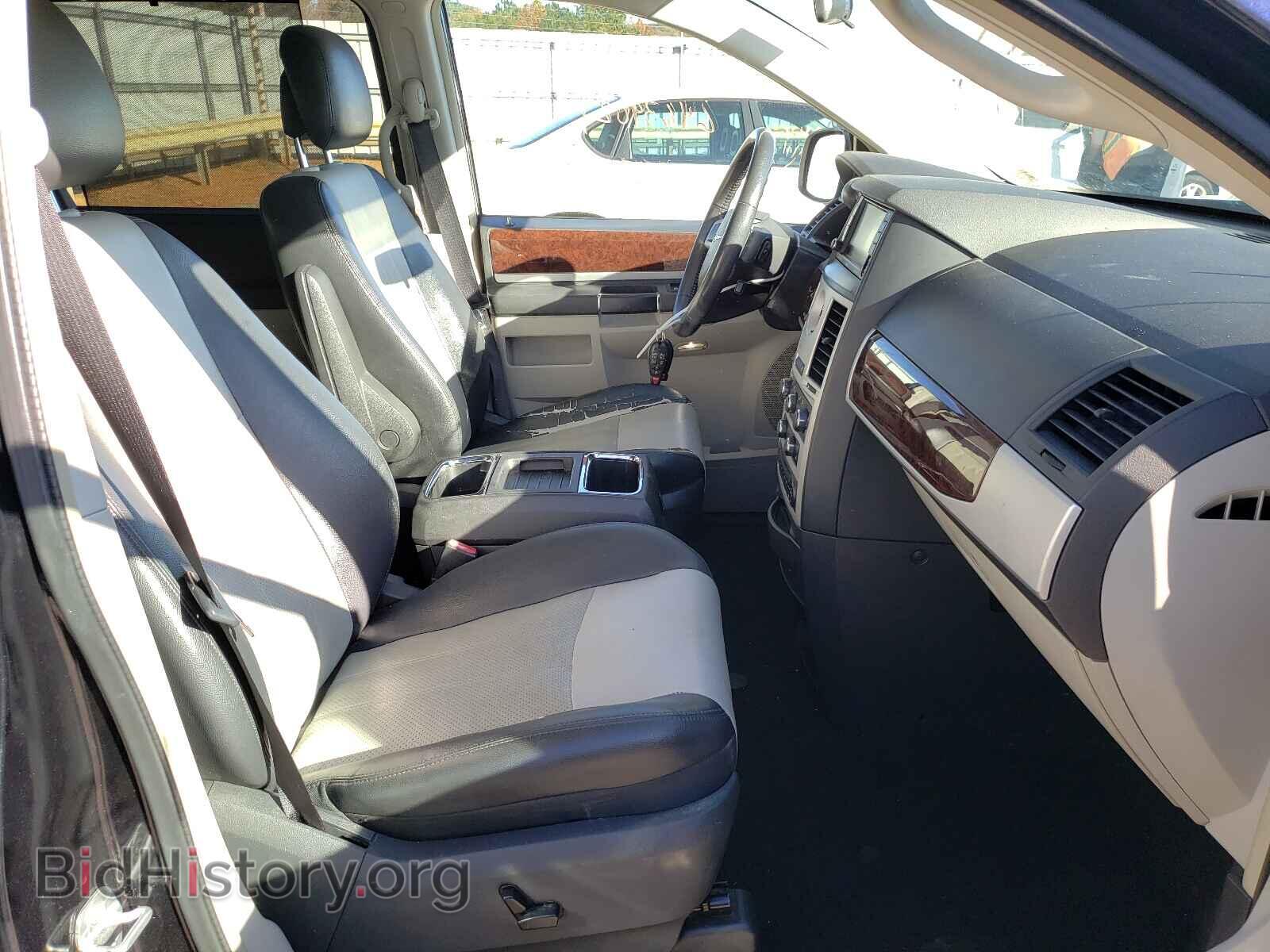 2010 CHRYSLER MINIVAN - VIN: 2A4RR8D1XAR449721 - Фото 5