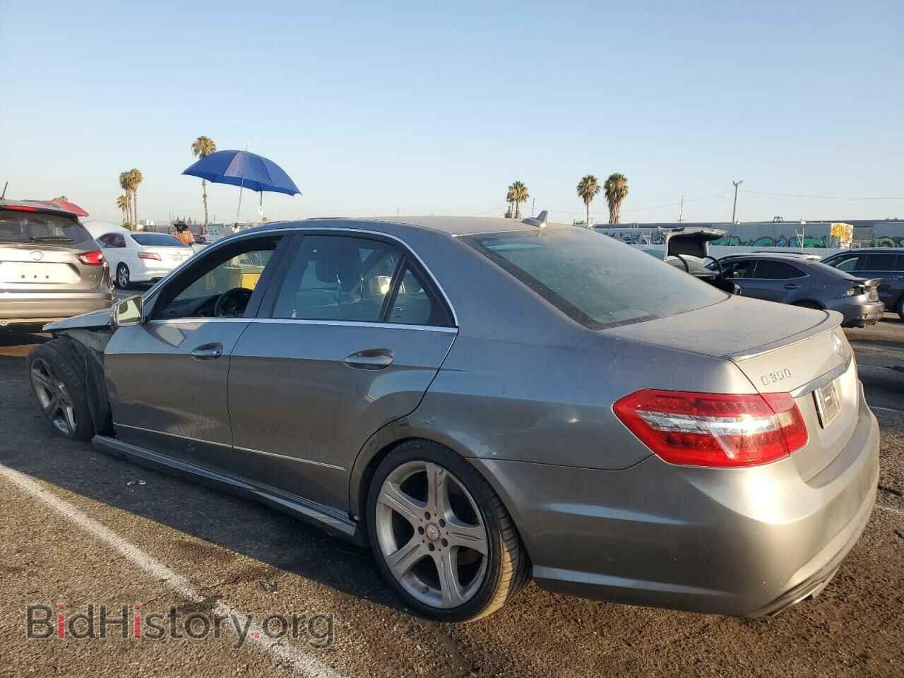 2012 MERCEDES-BENZ E-CLASS - VIN: WDDHF5KB1CA554200 - Фото 2