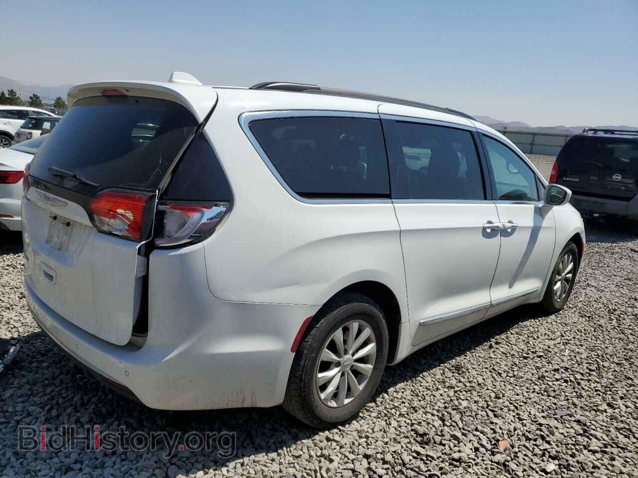 2017 CHRYSLER PACIFICA - VIN: 2C4RC1BG9HR590926 - Фото 3