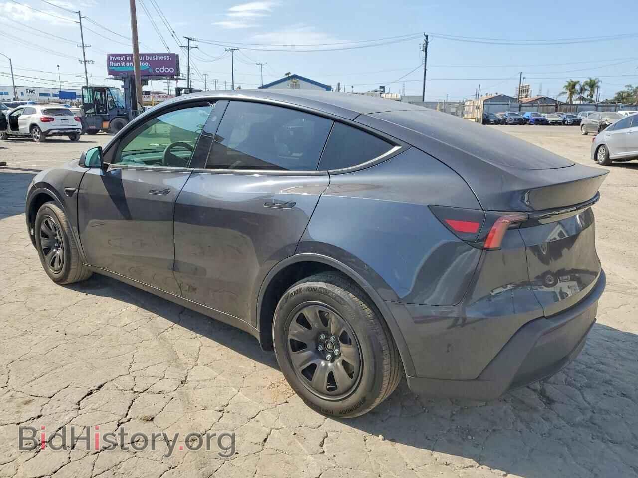2026 TESLA MODEL Y - VIN: 7SAYGDED0TA721667 - Photo 2