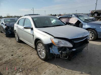 2011 Chrysler 200 200 Limite, silver — VIN 1C3BC2FB3BN562697, Copart