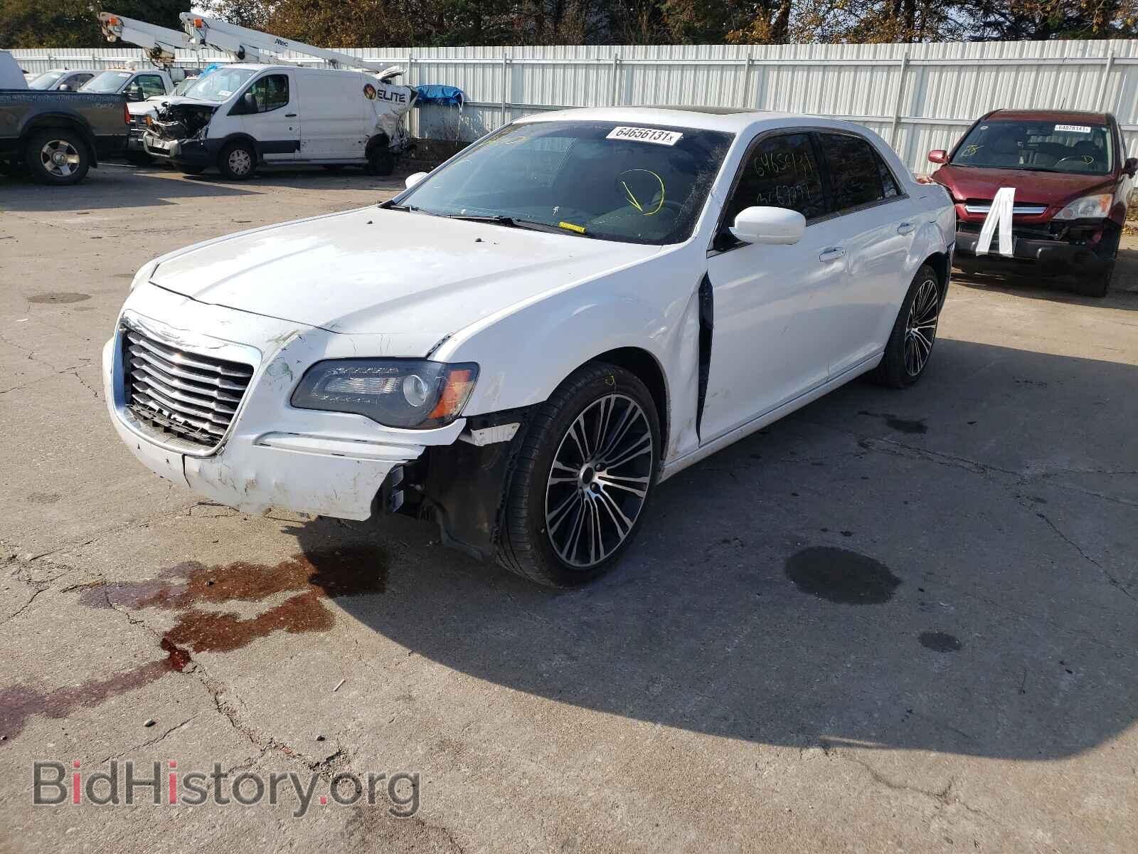 2014 CHRYSLER 300 - VIN: 2C3CCABG6EH141778 - Фото 2