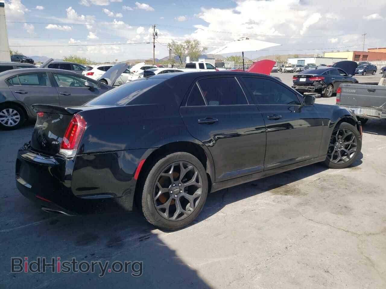 2019 CHRYSLER 300 - VIN: 2C3CCAAG6KH528716 - Фото 3