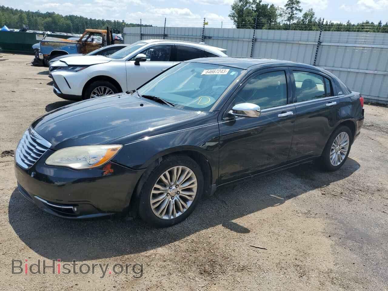 Photo 1C3BC2FB8BN500650 - CHRYSLER 200 2011