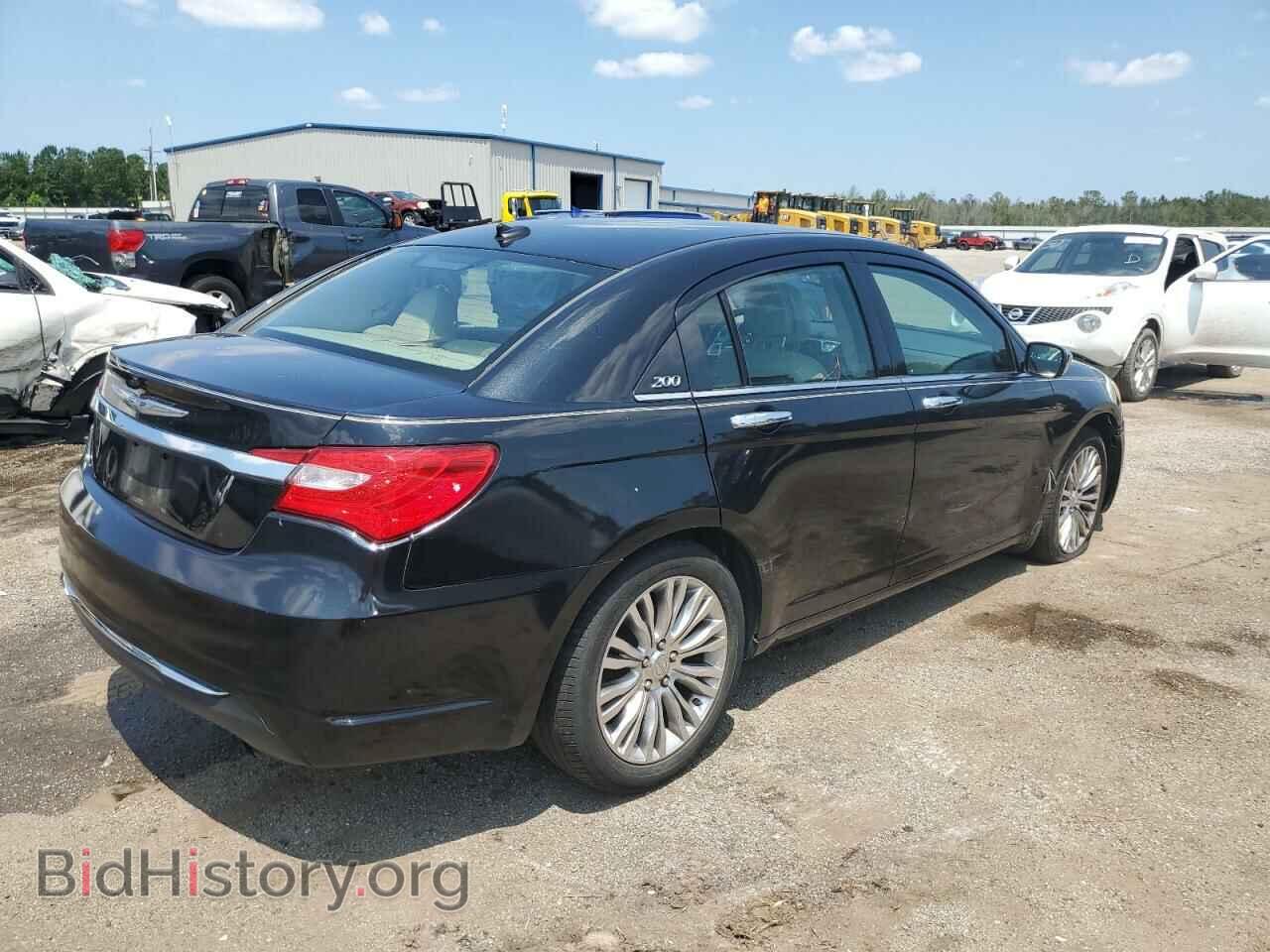 2011 CHRYSLER 200 - VIN: 1C3BC2FB8BN500650 - Фото 3