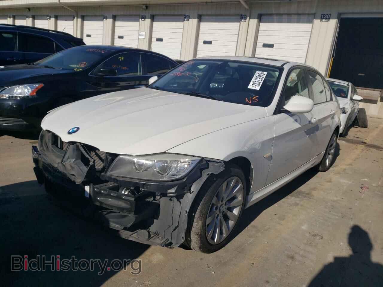 2011 BMW 3 SERIES - VIN: WBAPH5C59BF094212 - Фото 2