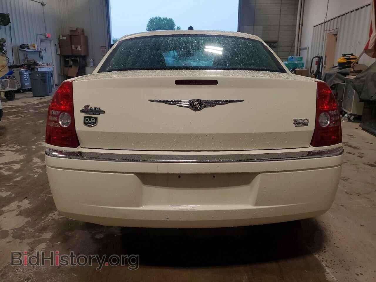 2008 CHRYSLER 300 - VIN: 2C3KA53G88H331920 - Фото 6