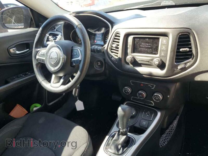 2017 Jeep COMPASS (VIN 3C4NJDAB2HT642633) — фото 9 из 10