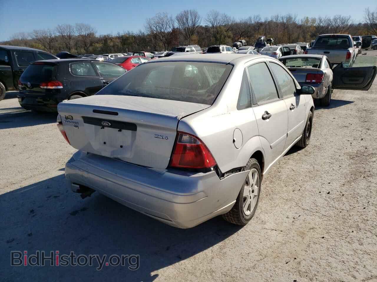 2006 FORD FOCUS - VIN: 1FAFP34N16W172935 - Фото 4