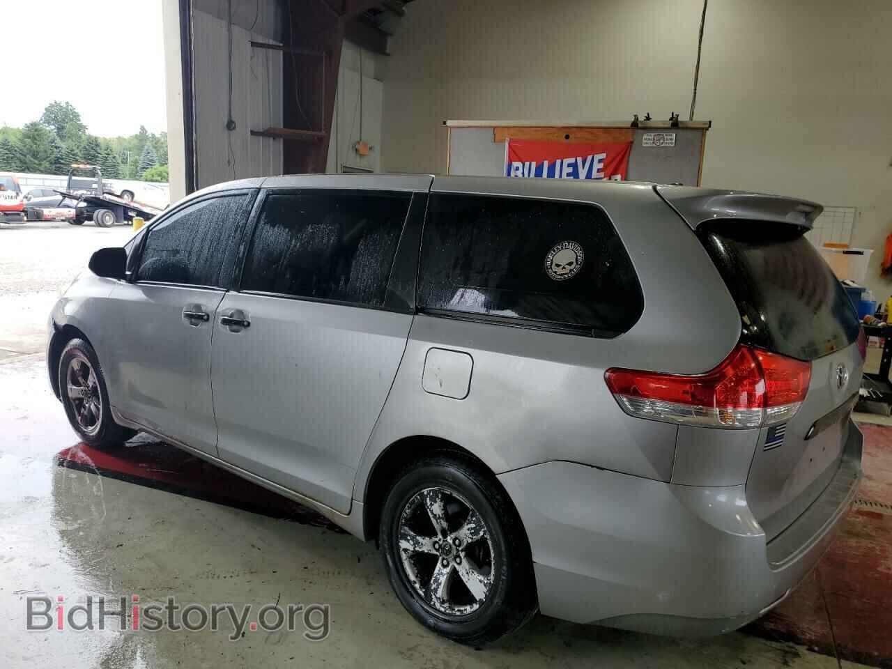 2011 TOYOTA All Models - VIN: 5TDZK3DC8BS077903 - Фото 2