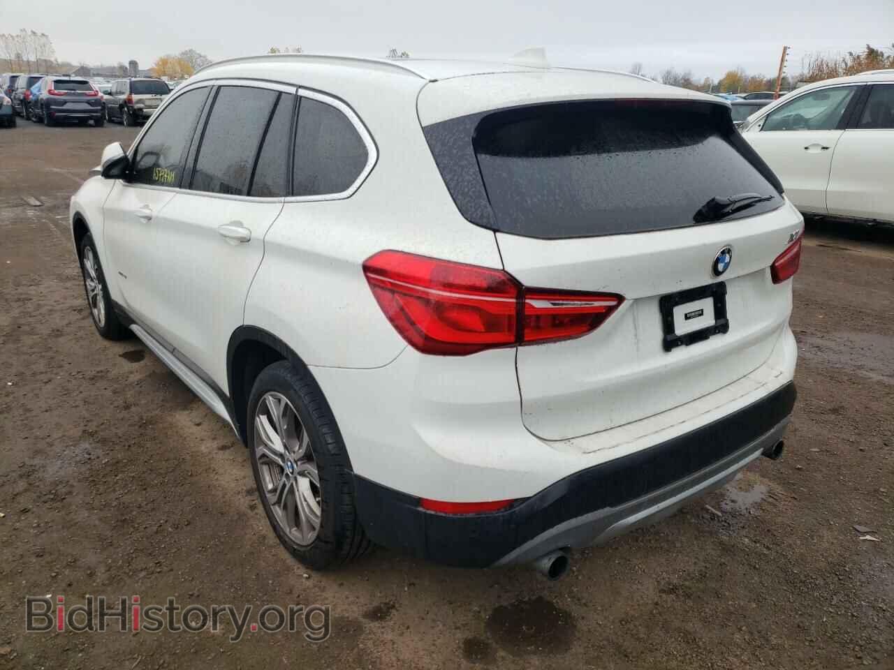 2017 BMW X1 - VIN: WBXHT3C36H5F69523 - Фото 3