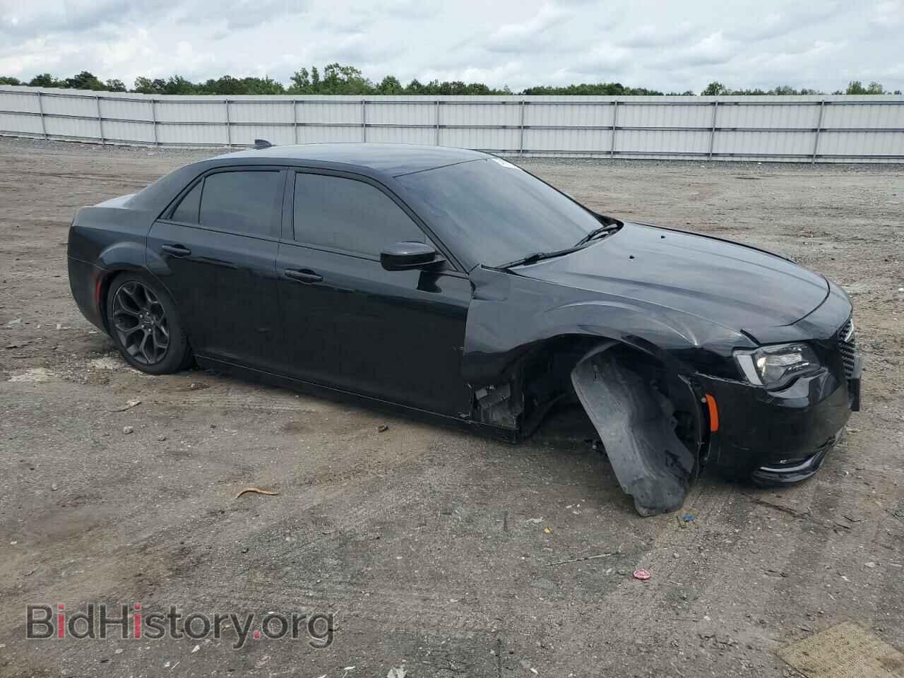 2019 CHRYSLER 300 - VIN: 2C3CCABG6KH618141 - Фото 4