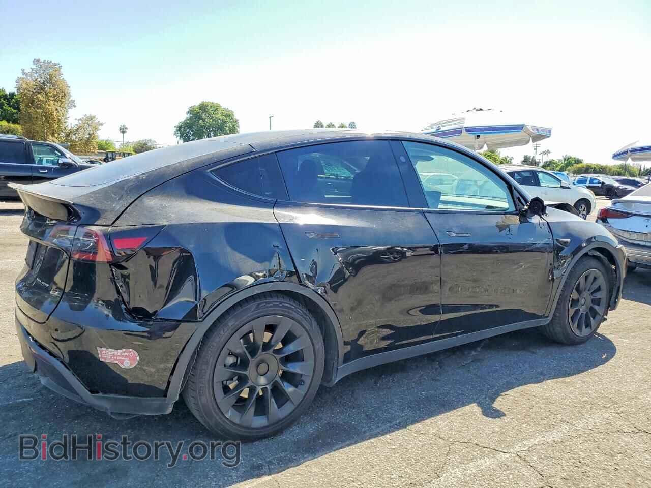 2024 TESLA MODEL Y - VIN: 7SAYGDED3RF057666 - Photo 3