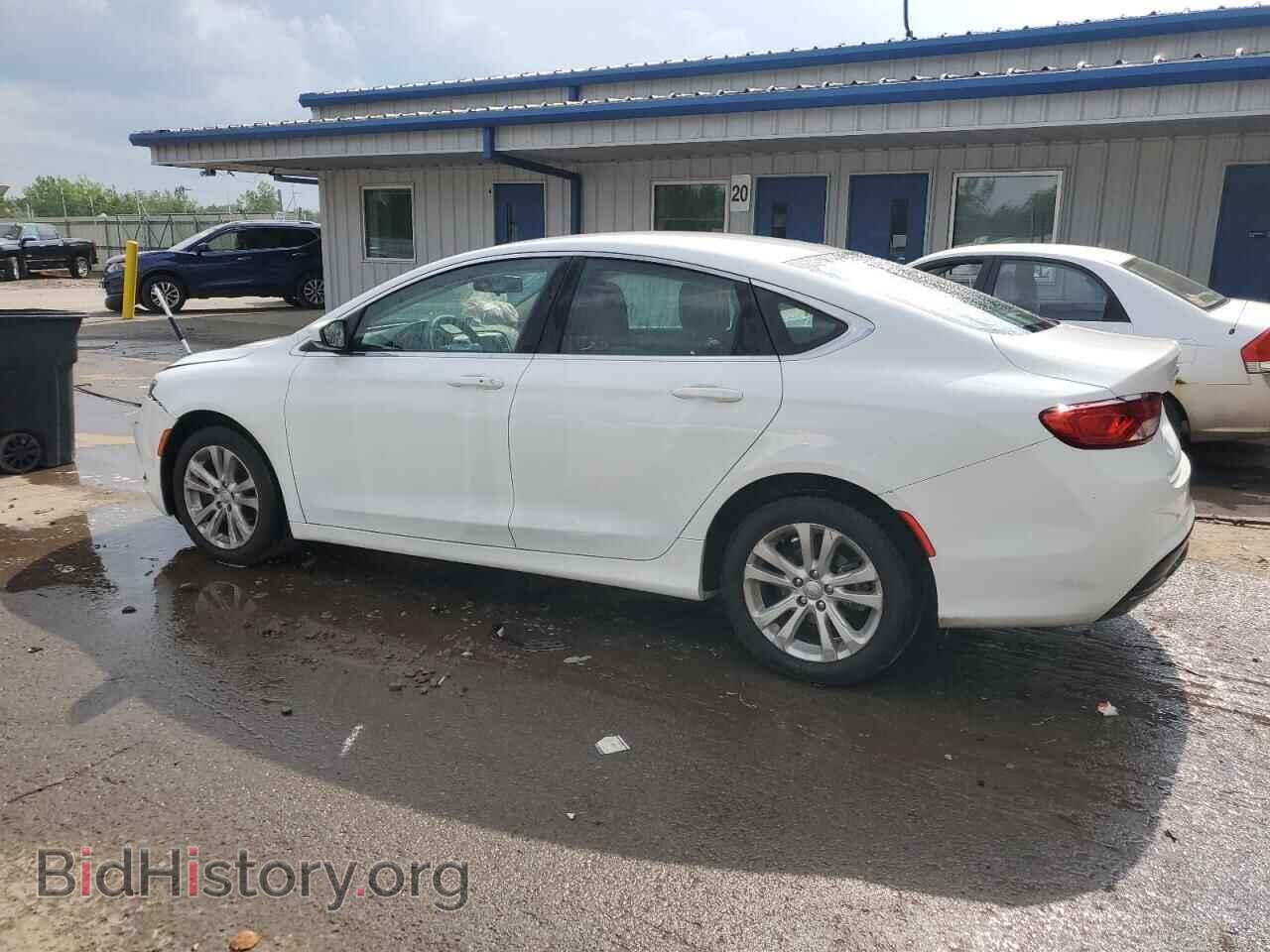 2016 CHRYSLER 200 - VIN: 1C3CCCAB9GN107295 - Фото 2
