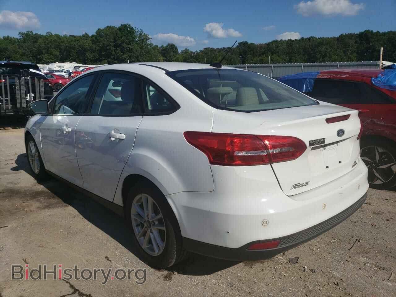 2016 FORD FOCUS - VIN: 1FADP3F27GL320650 - Photo 2