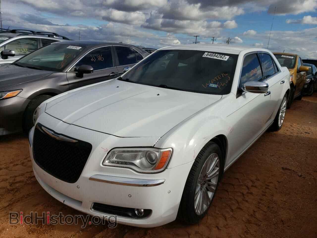 2011 CHRYSLER 300 - VIN: 2C3CA5CG0BH580370 - Фото 2