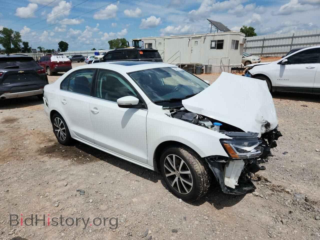 2017 VOLKSWAGEN JETTA - VIN: 3VWDB7AJXHM394575 - Photo 4