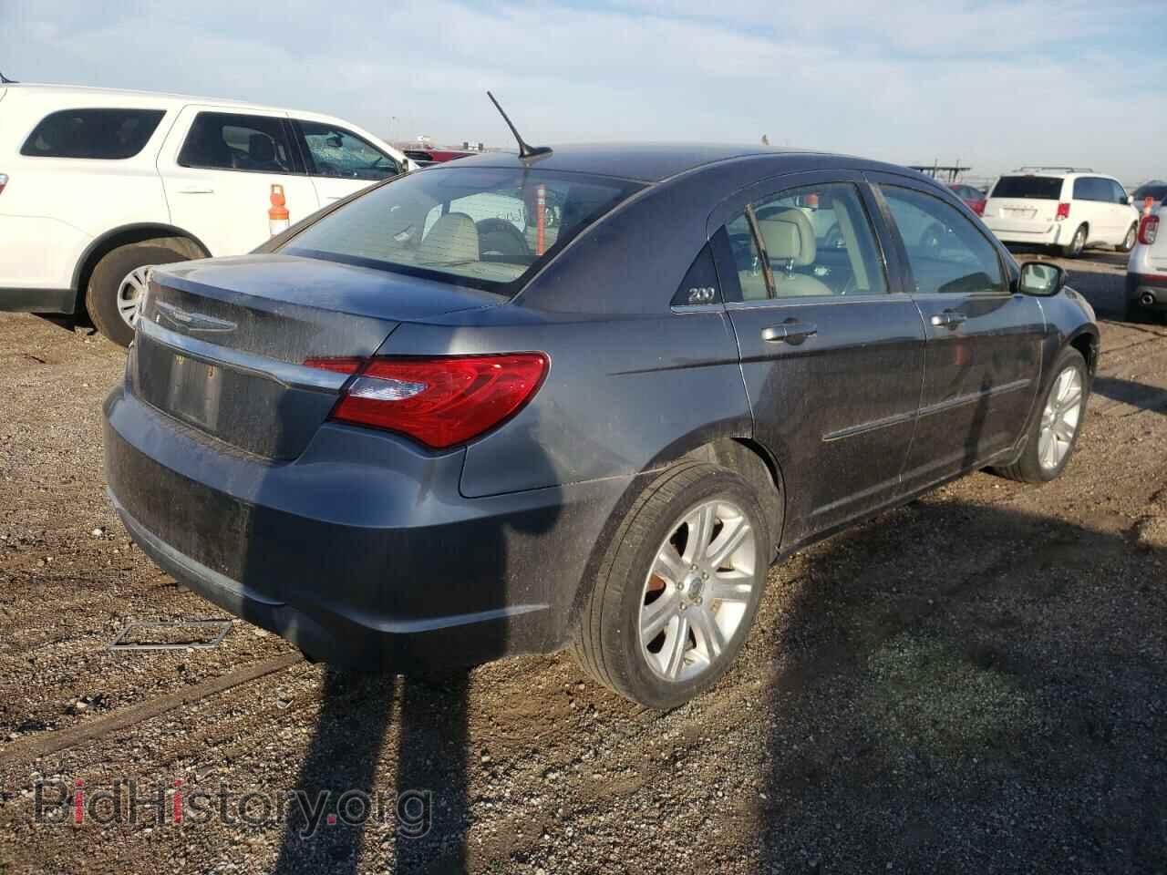 2012 CHRYSLER 200 - VIN: 1C3CCBAB0CN204745 - Фото 4