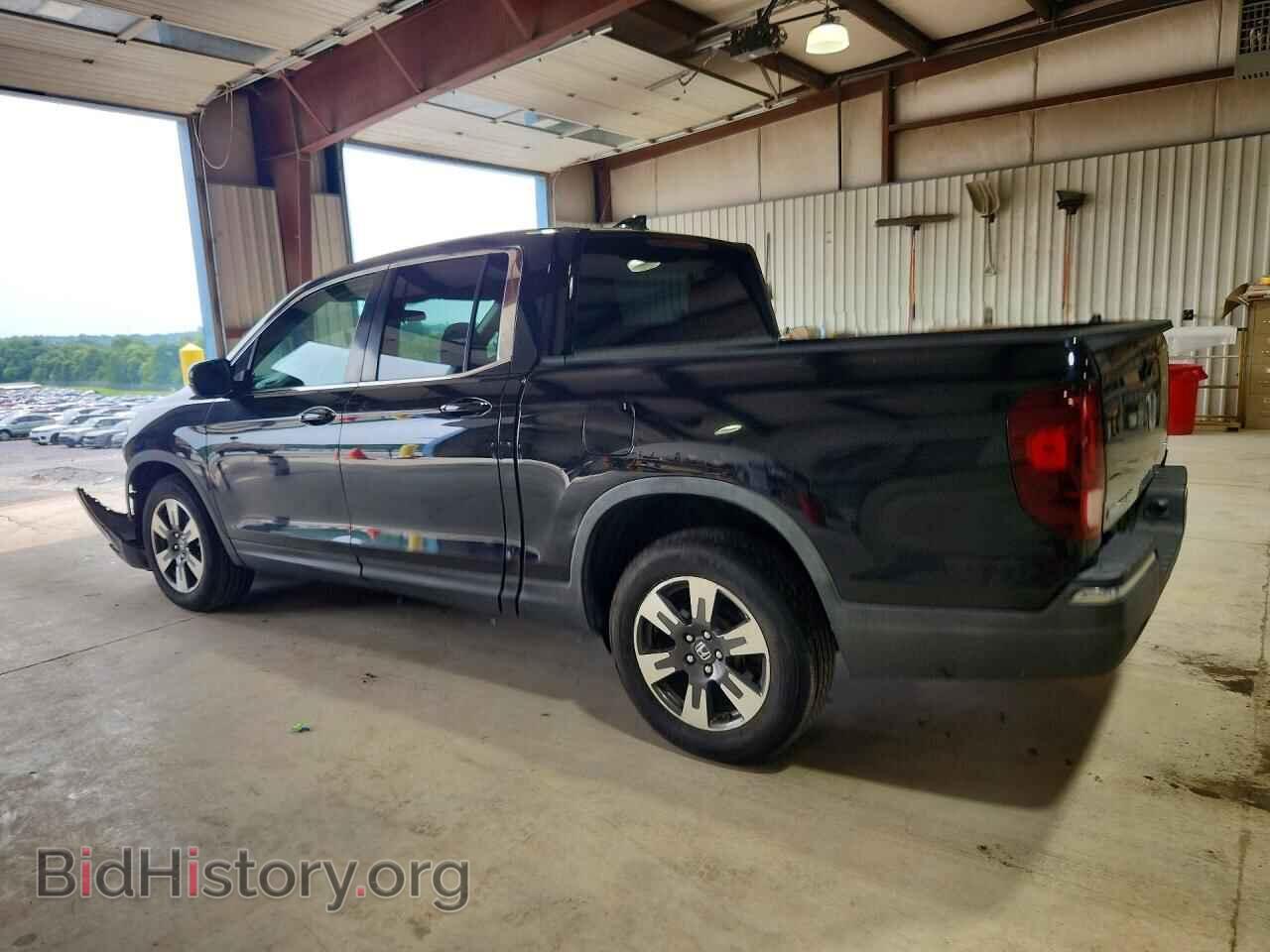 2017 HONDA RIDGELINE - VIN: 5FPYK3F50HB006418 - Photo 2