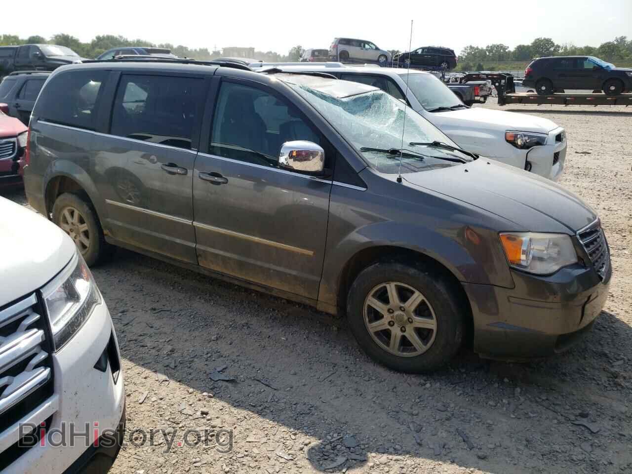 2010 CHRYSLER MINIVAN - VIN: 2A4RR8D13AR398899 - Фото 4