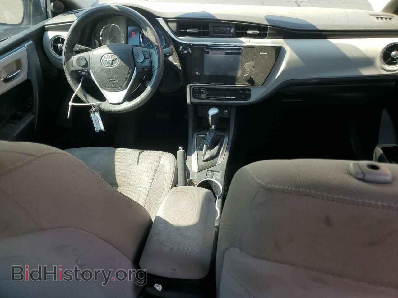 2017 TOYOTA COROLLA - VIN: 2T1BURHE0HC933447 - Фото 8
