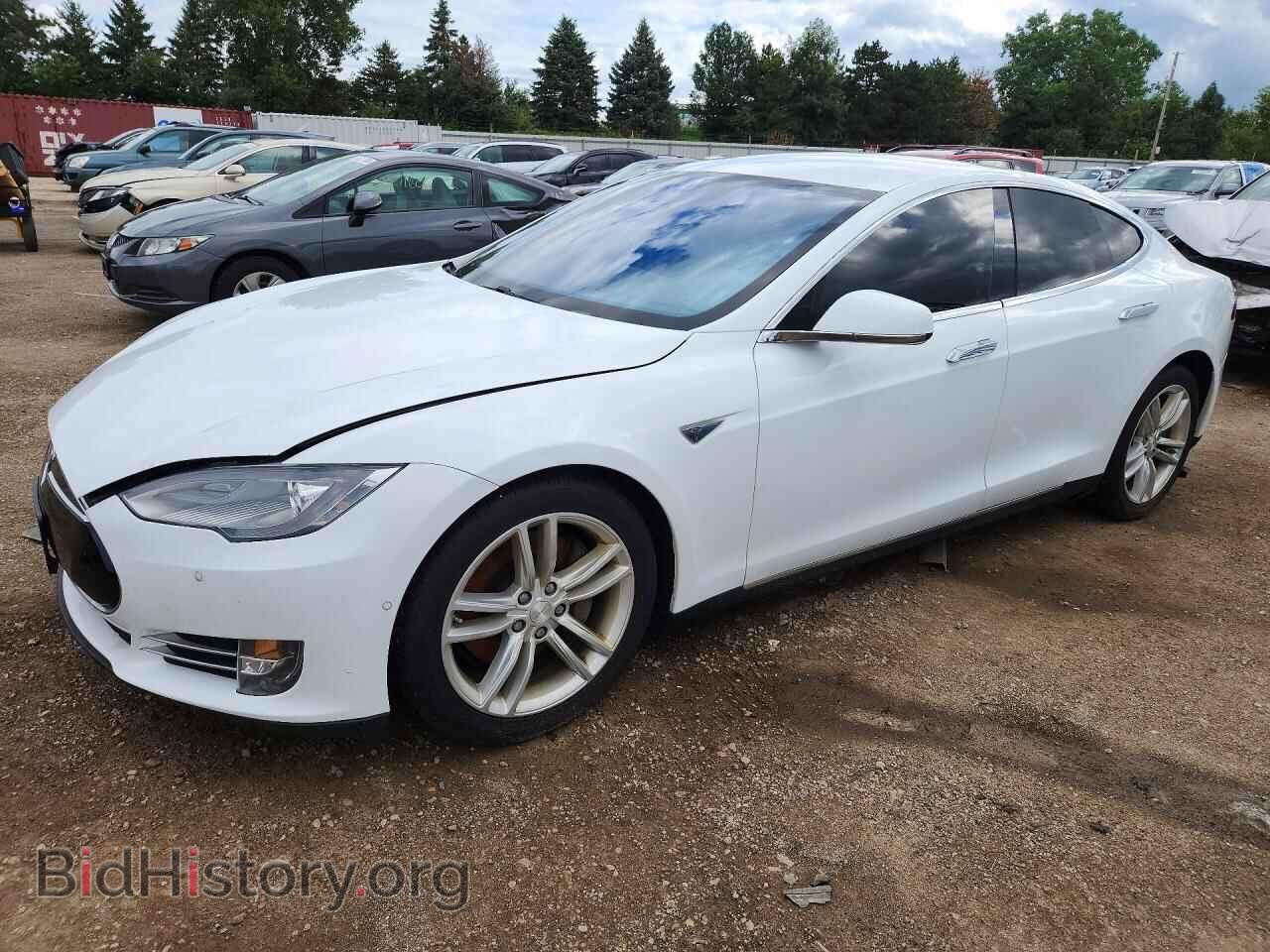Фотография 5YJSA1H29FF084802 - TESLA MODEL S 2015