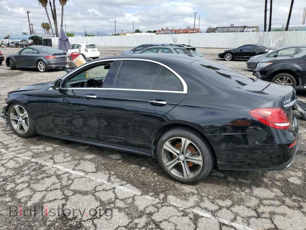 2017 MERCEDES-BENZ E-CLASS - VIN: WDDZF4JB1HA060863 - Фото 2