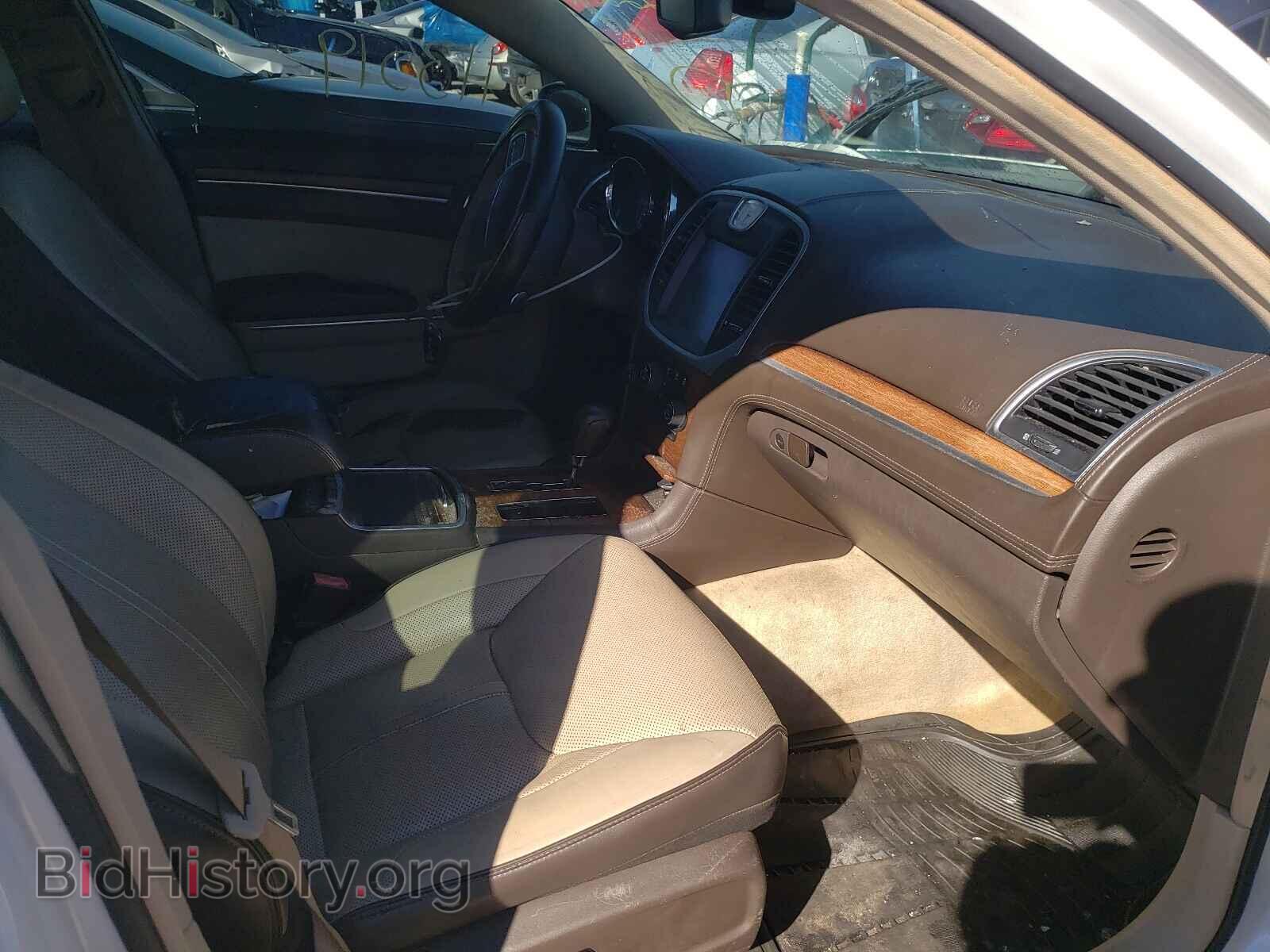 2012 CHRYSLER 300 - VIN: 2C3CCAPT8CH232781 - Фото 5
