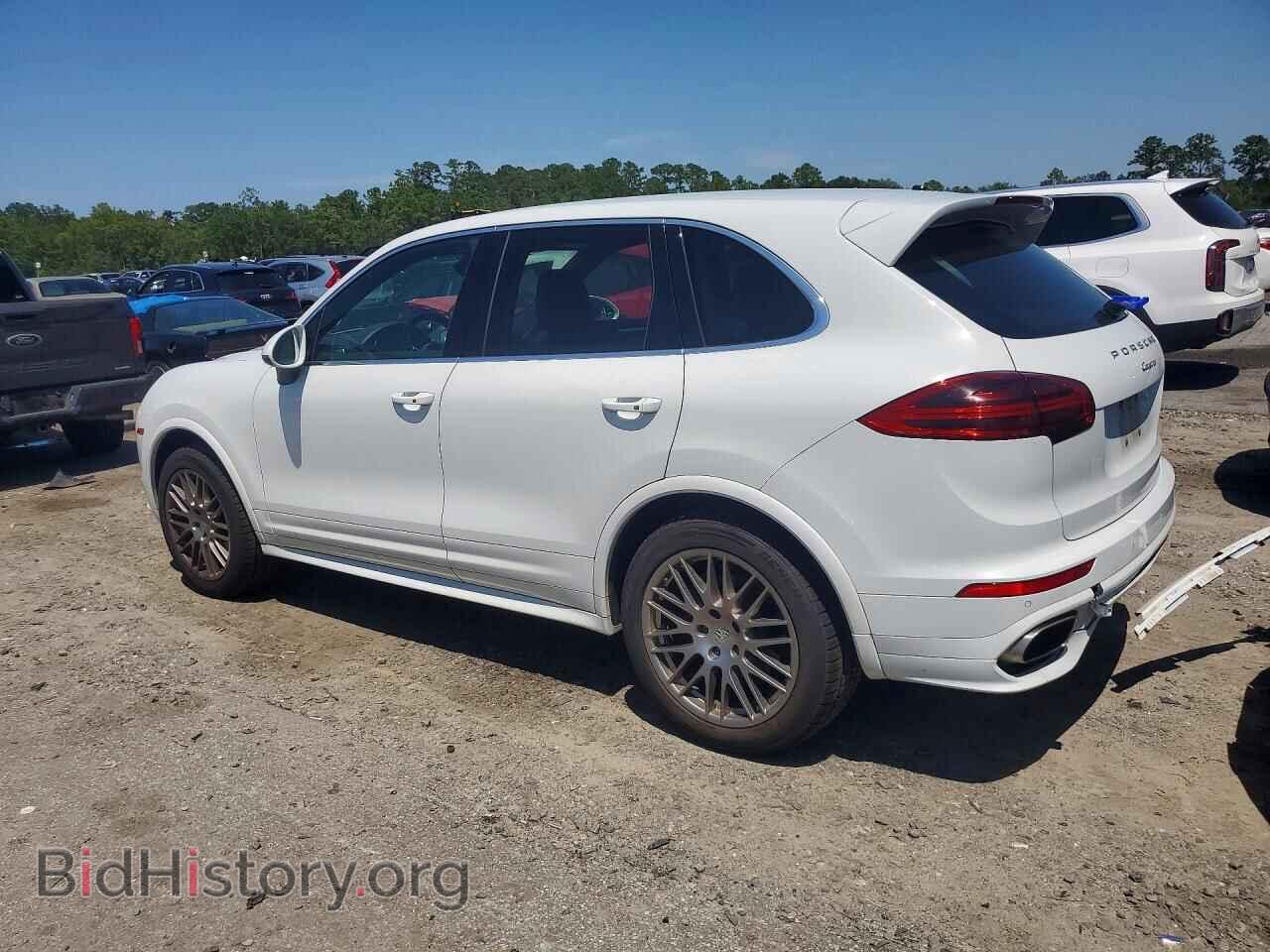 2016 PORSCHE CAYENNE - VIN: WP1AA2A22GLA04751 - Photo 2