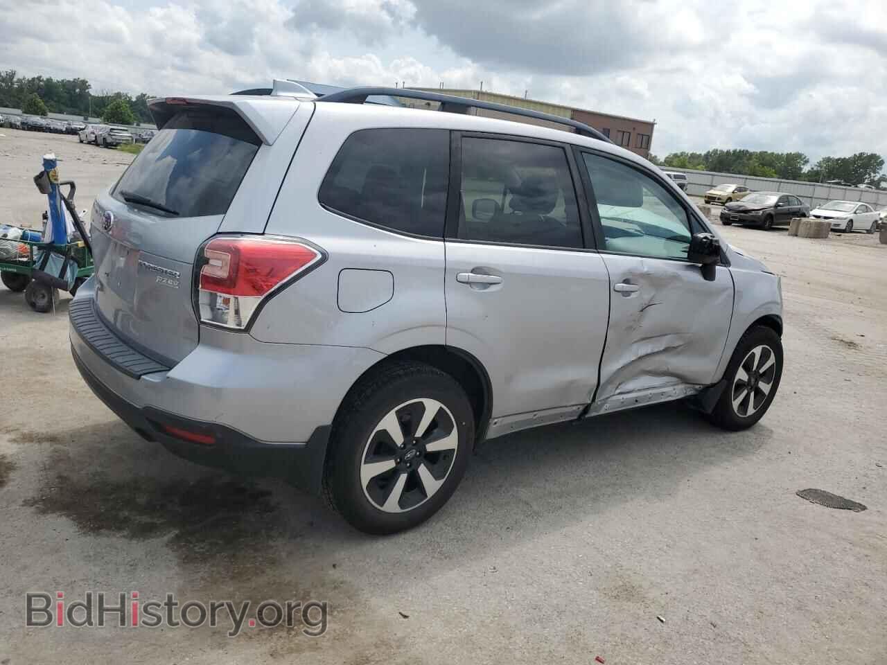 2017 SUBARU FORESTER - VIN: JF2SJAEC2HH549891 - Фото 3