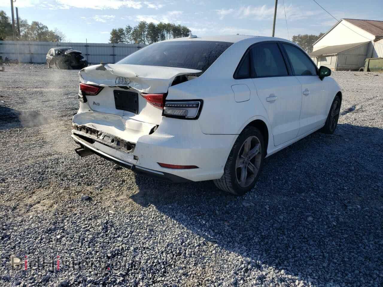 2017 AUDI A3 - VIN: WAUAUGFF6H1064494 - Фото 4