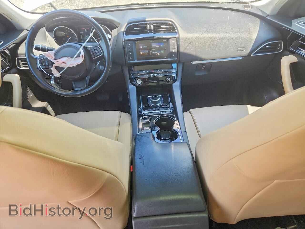 2017 JAGUAR F-PACE - VIN: SADCJ2BVXHA893996 - Photo 8