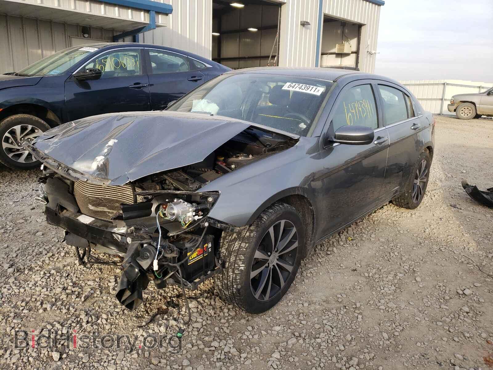 2013 CHRYSLER 200 - VIN: 1C3CCBBG6DN755239 - Фото 2