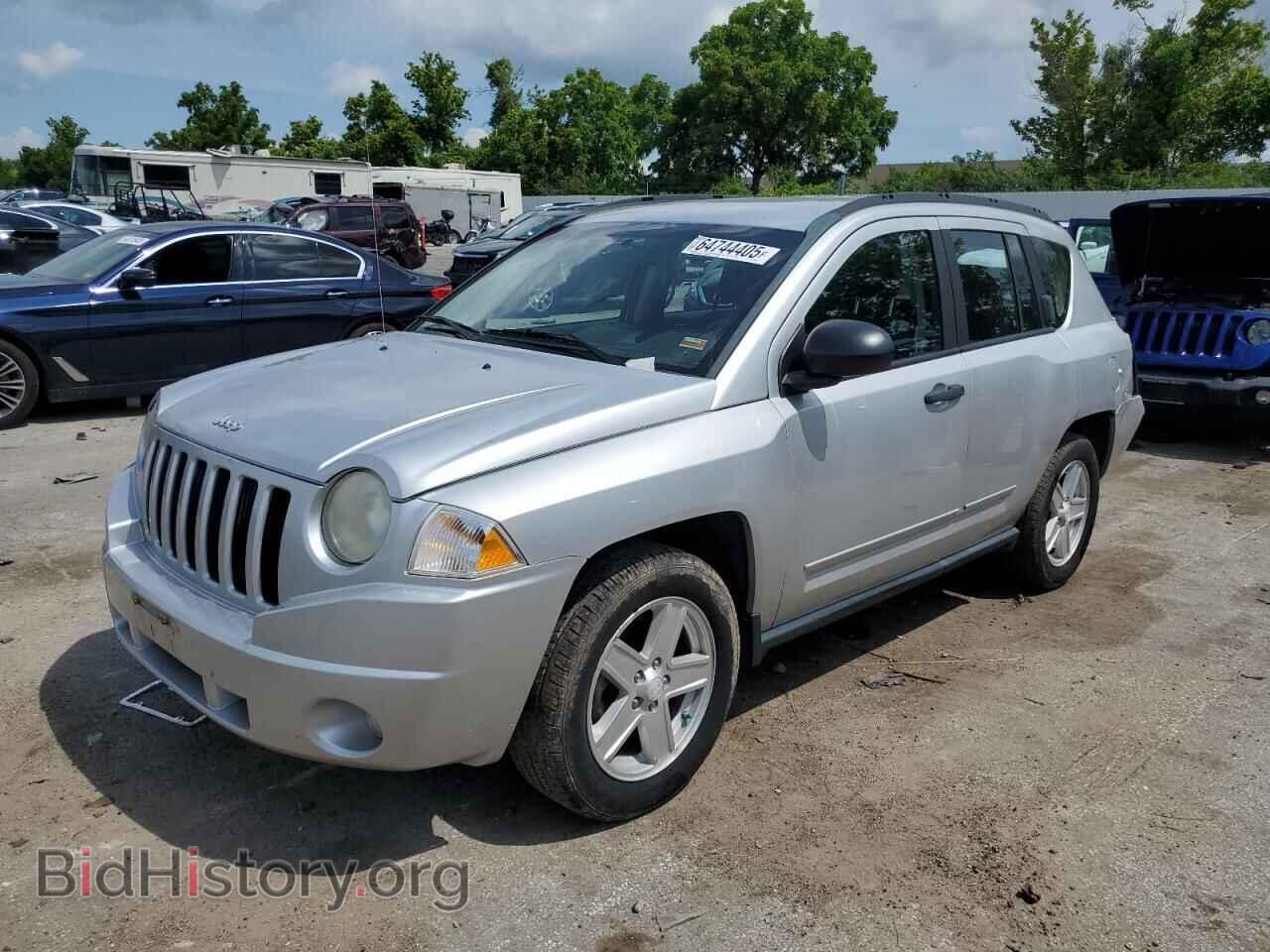 Photo 1J4NF4FB4AD656680 - JEEP COMPASS 2010