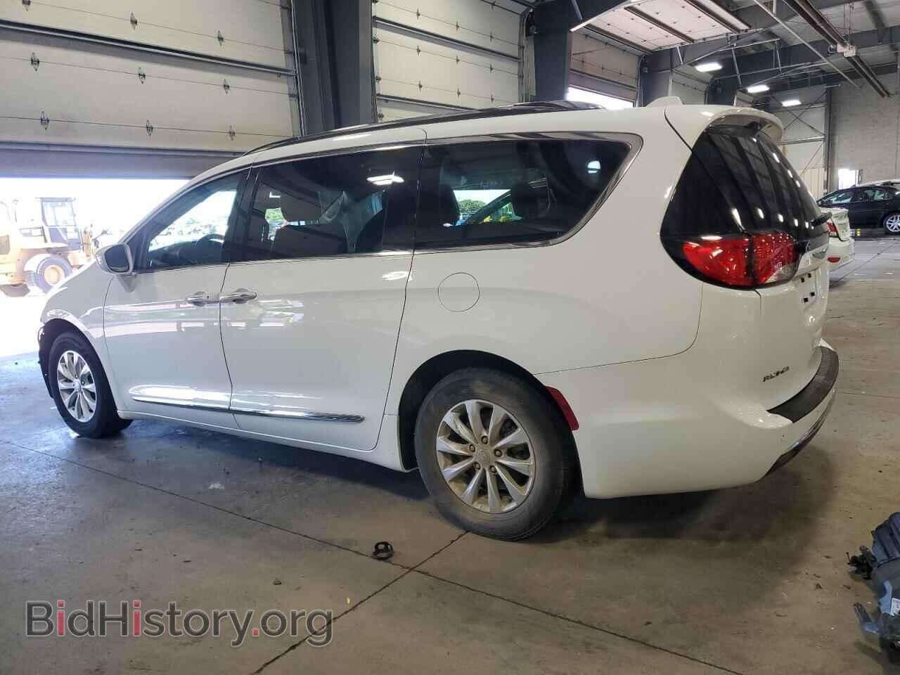 2019 CHRYSLER PACIFICA - VIN: 2C4RC1BG9KR527509 - Фото 2