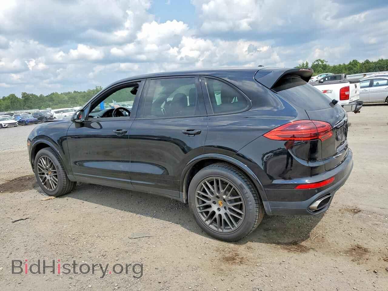 2017 PORSCHE CAYENNE - VIN: WP1AA2A25HKA81735 - Фото 2