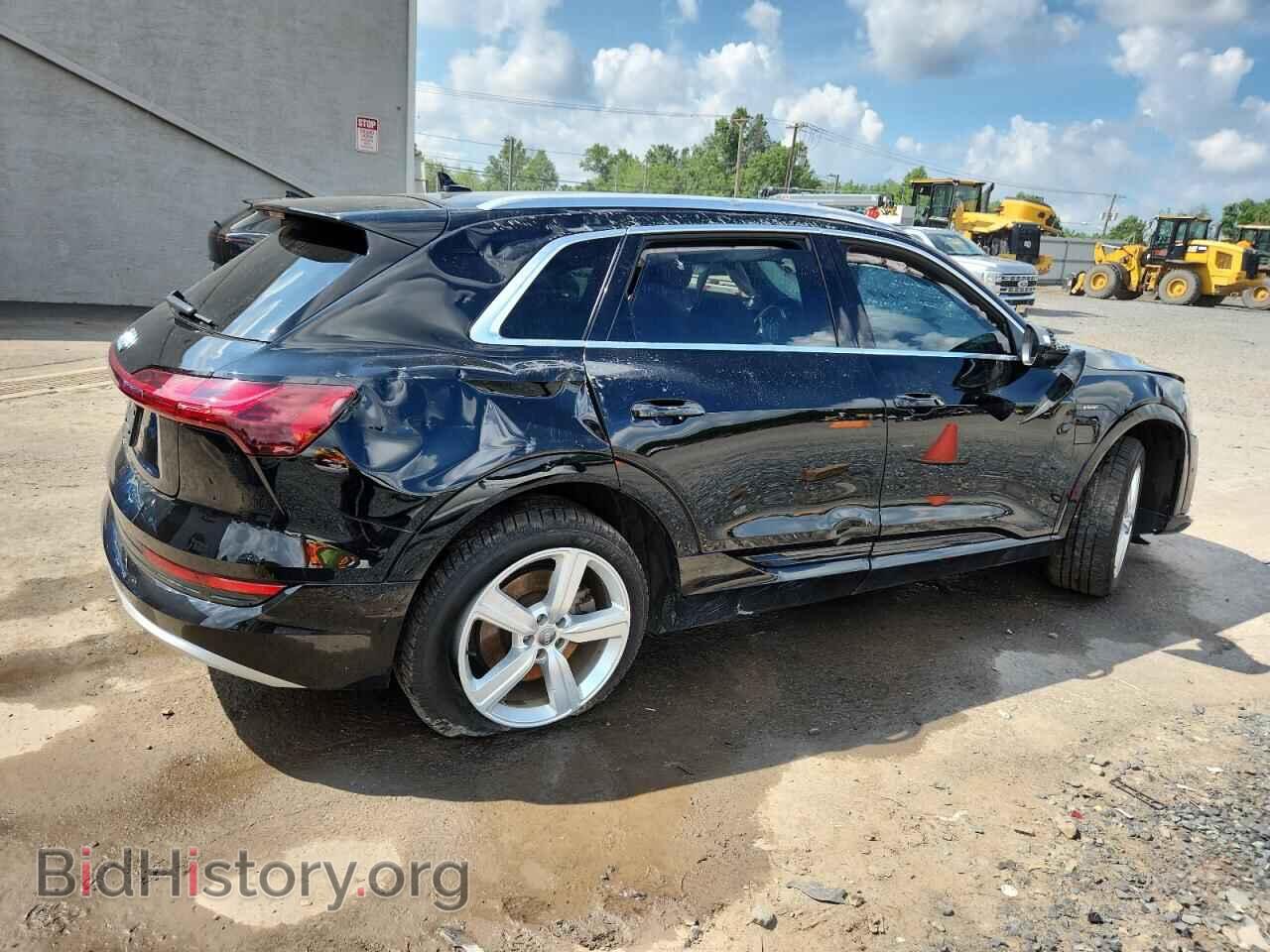 2019 AUDI E-TRON - VIN: WA1LAAGE2KB009902 - Photo 3