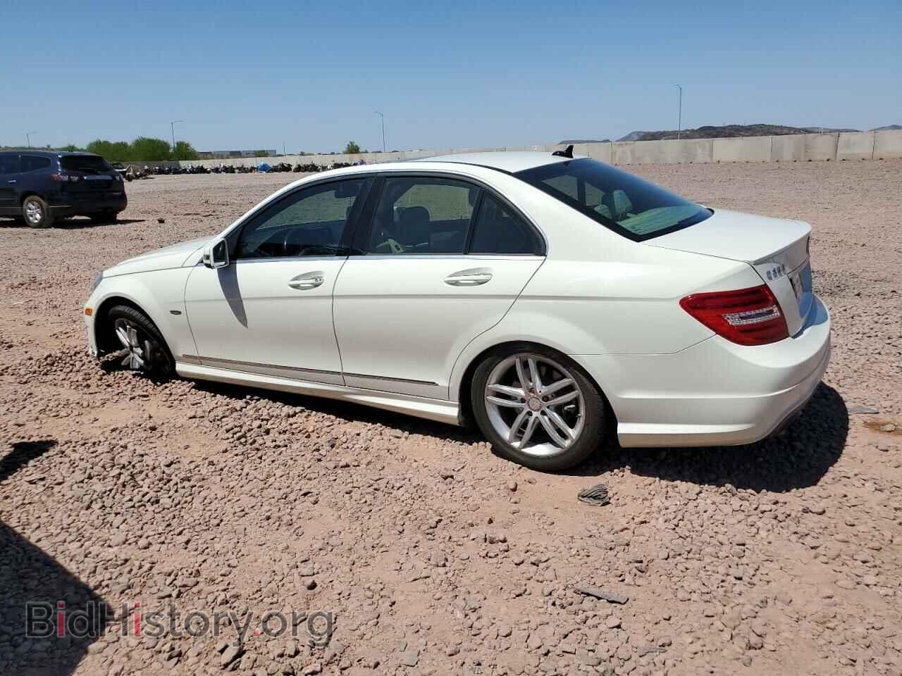 2012 MERCEDES-BENZ C-CLASS - VIN: WDDGF4HB9CA643364 - Фото 2