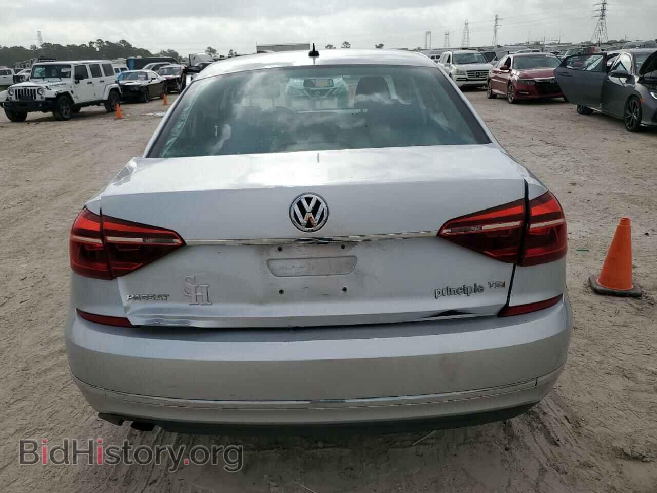 2017 VOLKSWAGEN PASSAT - VIN: 1VWAT7A30HC059067 - Фото 6