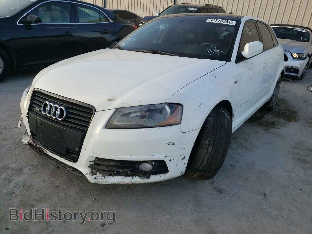 2013 AUDI A3 - VIN: WAUMFAFM2DA010221 - Photo 2