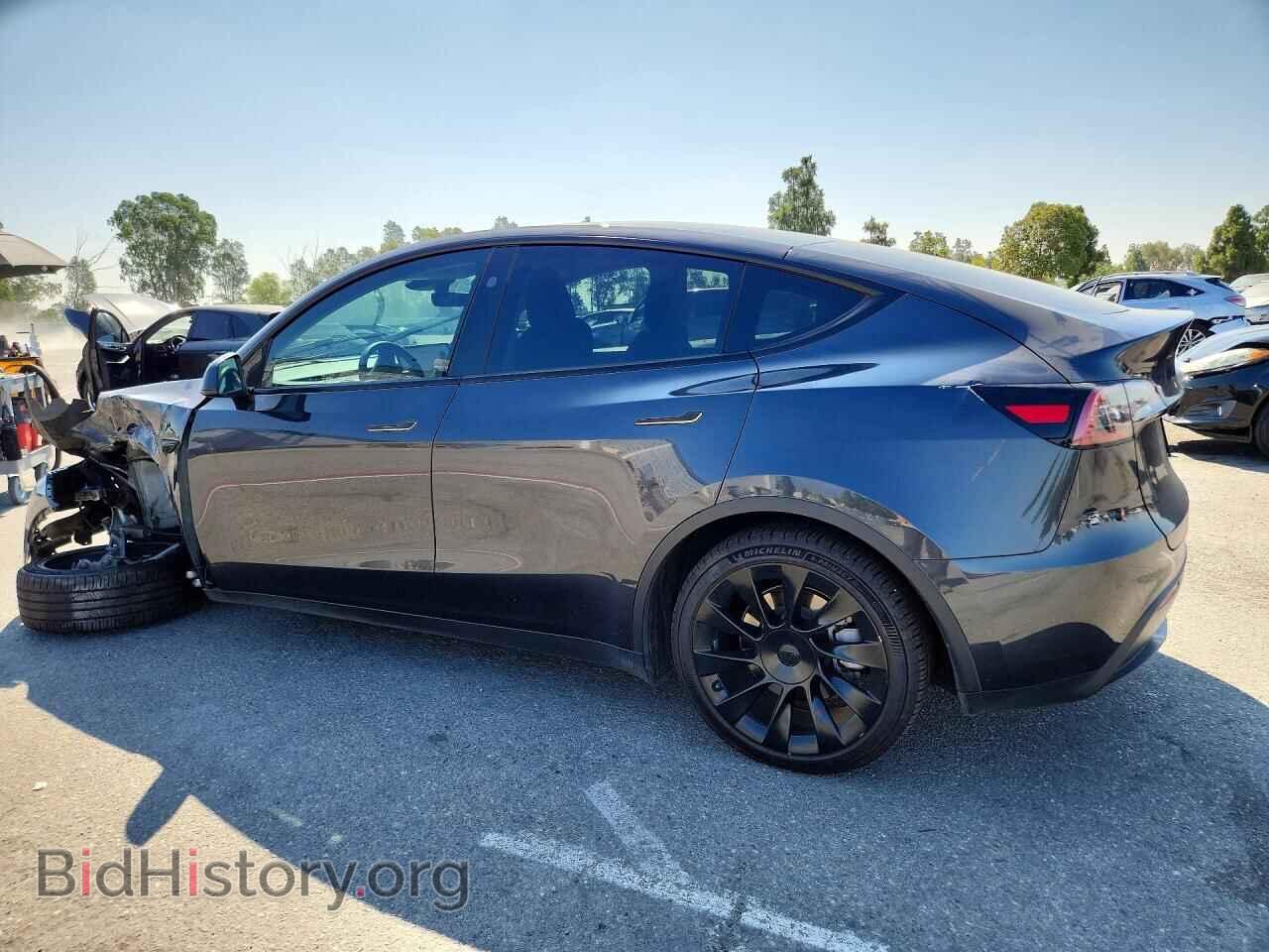 2025 TESLA MODEL Y - VIN: 7SAYGDED3SF276598 - Photo 2