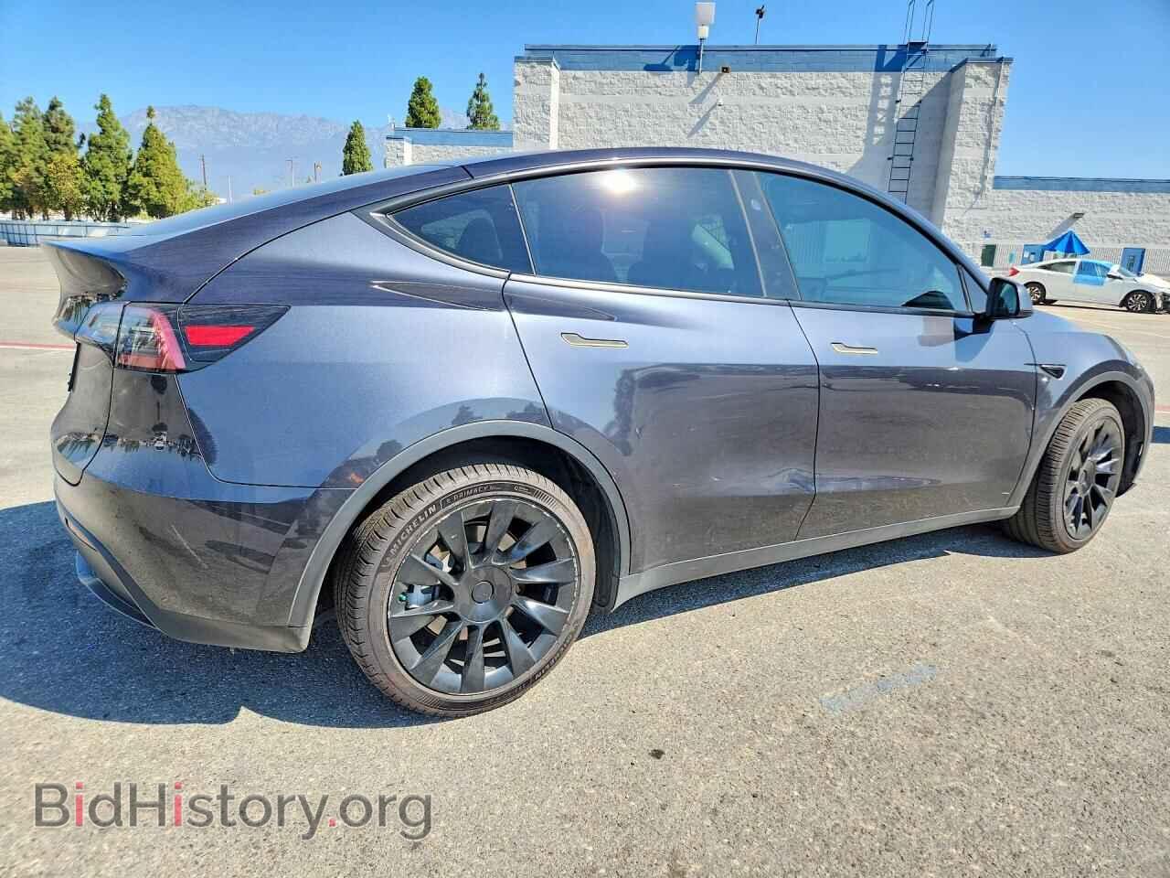 2025 TESLA MODEL Y - VIN: 7SAYGDED3SF276598 - Photo 3