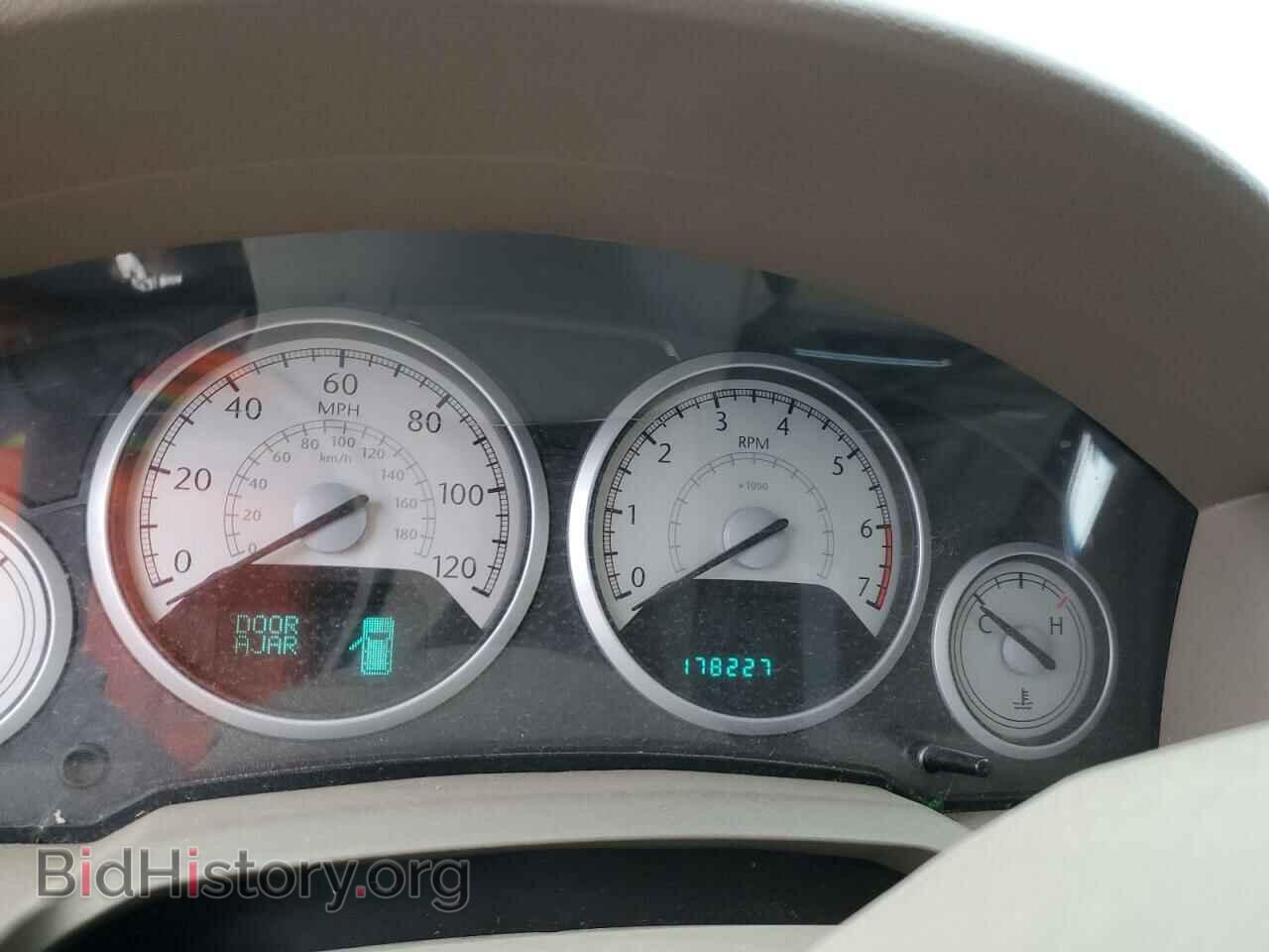 2008 CHRYSLER MINIVAN - VIN: 2A8HR64X58R662279 - Фото 8