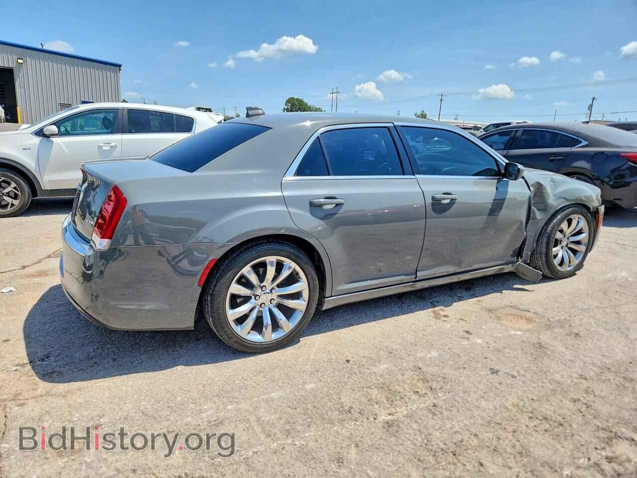 2017 CHRYSLER 300 - VIN: 2C3CCAAGXHH612630 - Фото 3