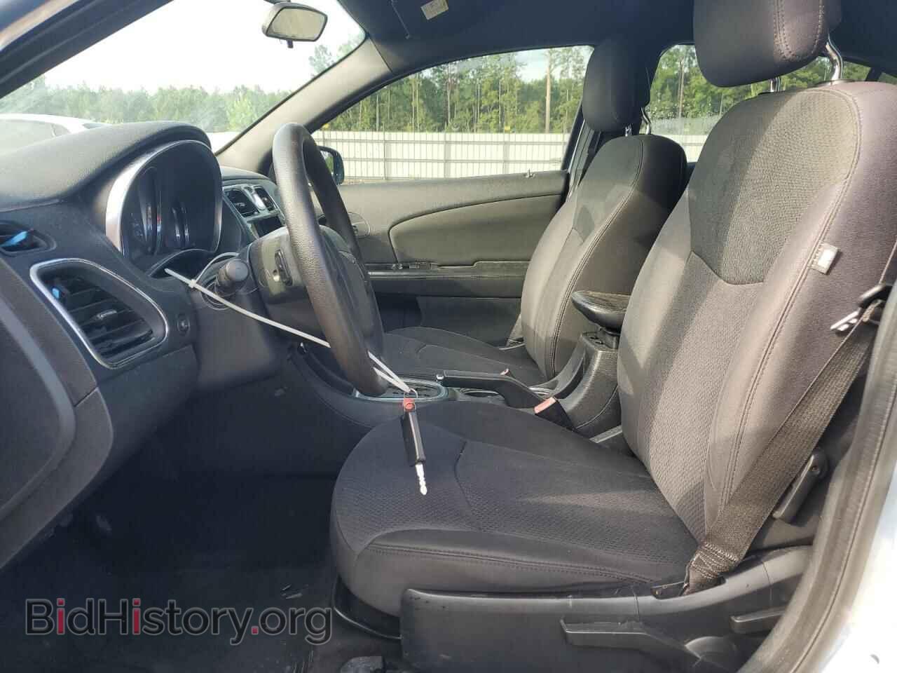 2012 CHRYSLER 200 - VIN: 1C3CCBAB2CN213155 - Фото 7