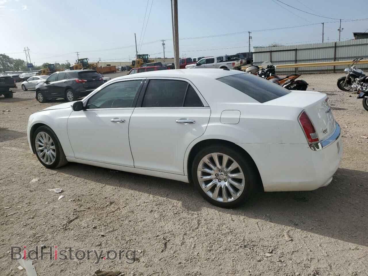 2014 CHRYSLER 300 - VIN: 2C3CCAAG6EH343084 - Фото 2
