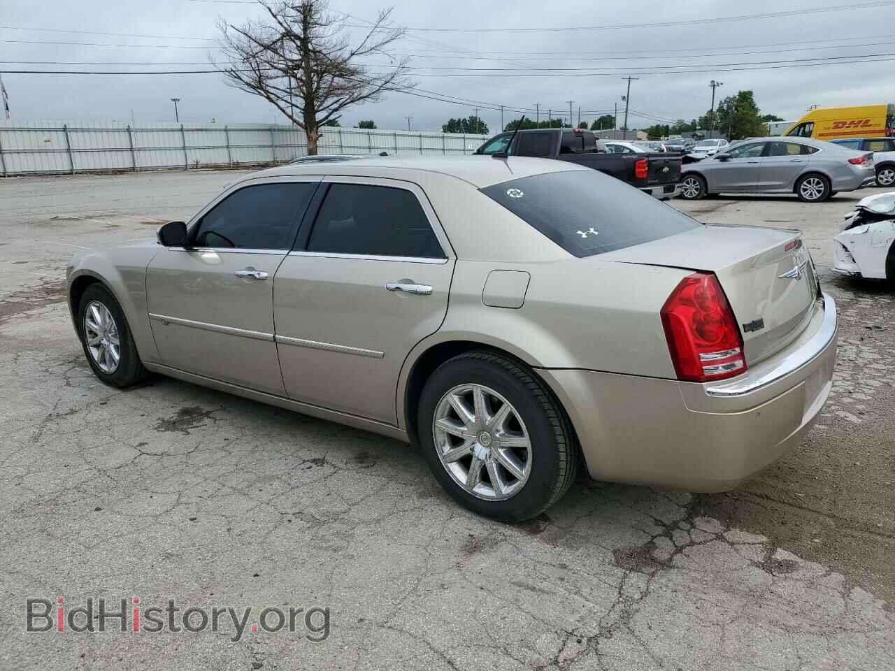 2008 CHRYSLER 300 - VIN: 2C3LA63H38H136987 - Фото 2