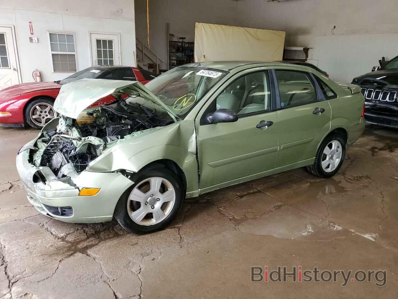 Photo 1FAHP34N97W180419 - FORD FOCUS 2007